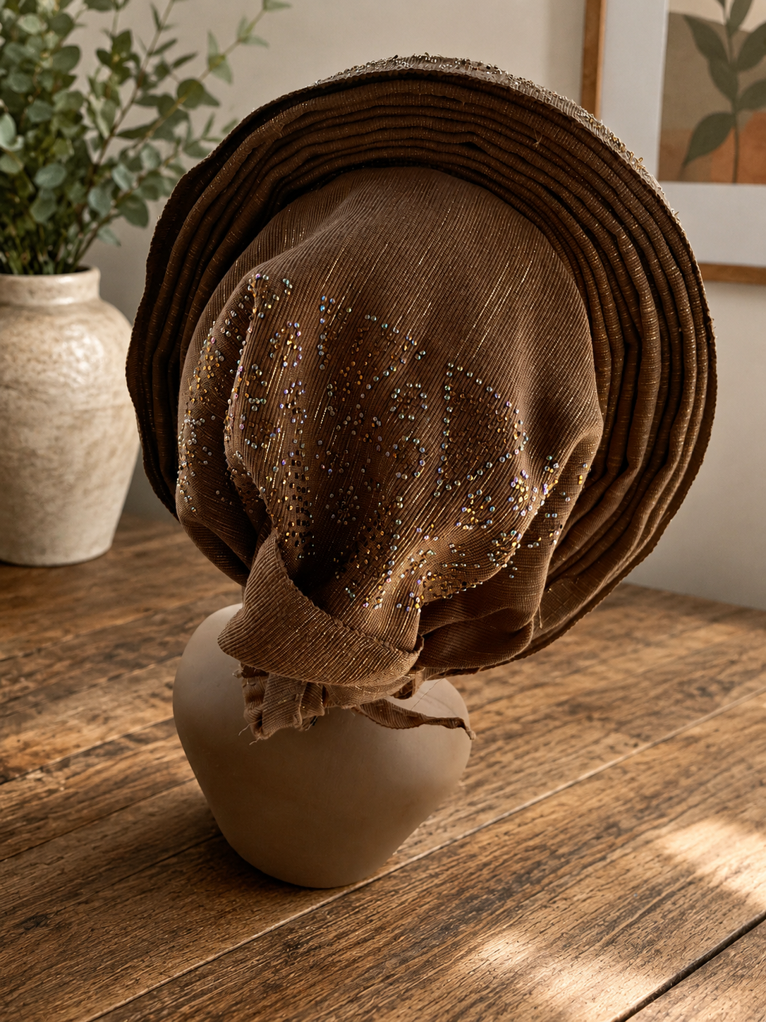 Stoned rounded gele image 2